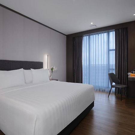 Harper Premier Nagoya Batam Hotel Екстериор снимка
