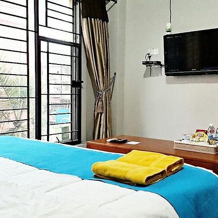 Harper Premier Nagoya Batam Hotel Екстериор снимка