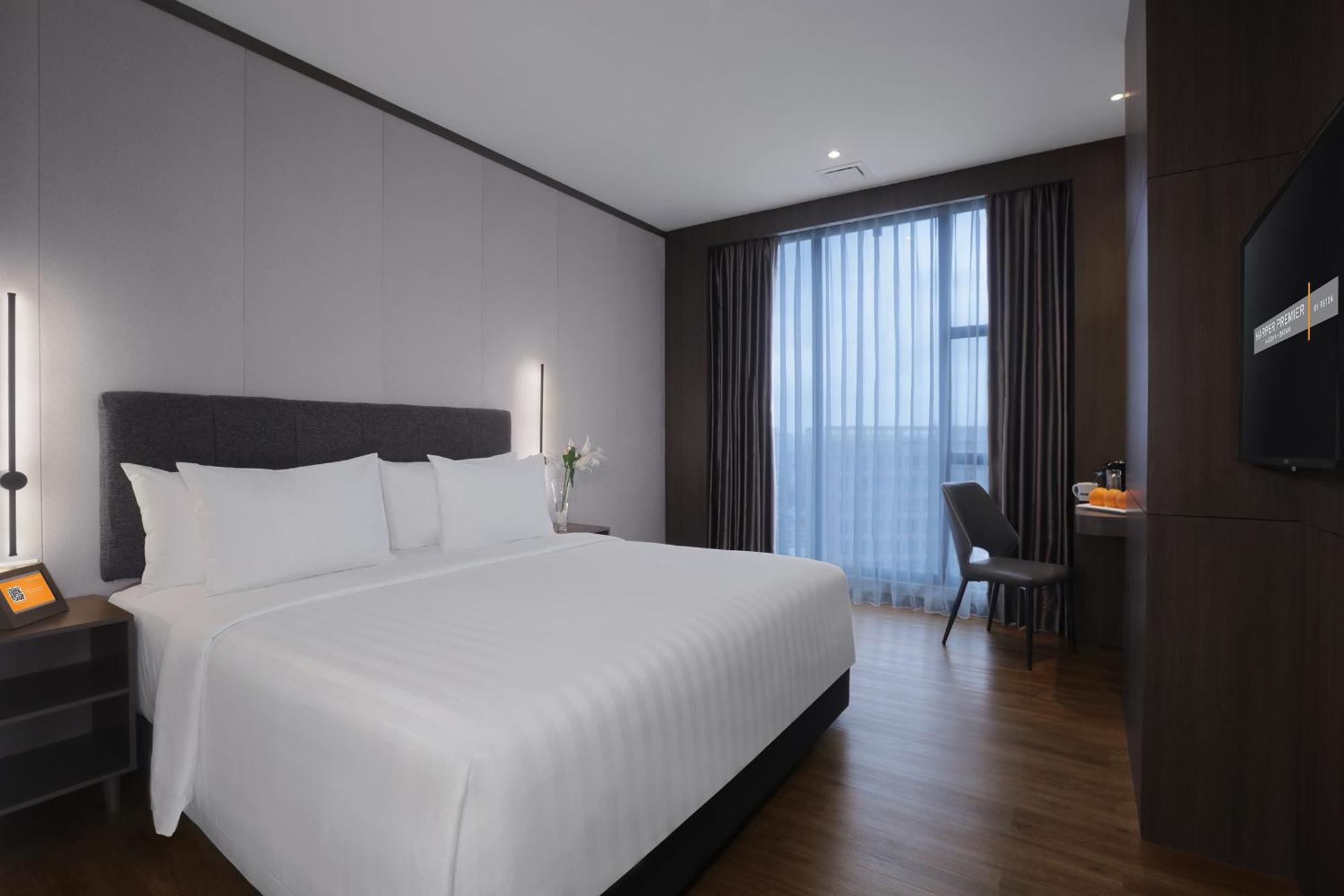 Harper Premier Nagoya Batam Hotel Екстериор снимка