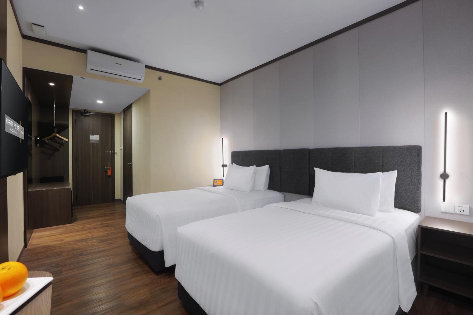 Harper Premier Nagoya Batam Hotel Екстериор снимка