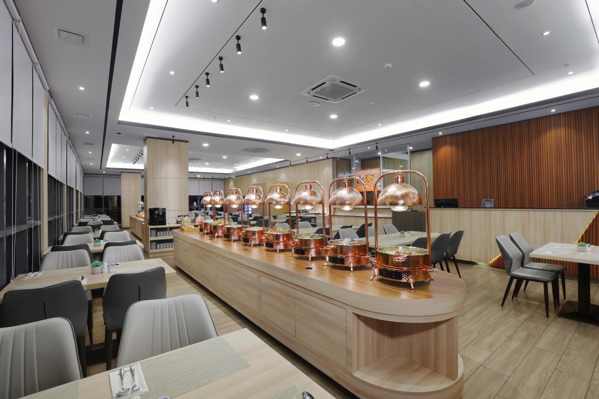 Harper Premier Nagoya Batam Hotel Екстериор снимка