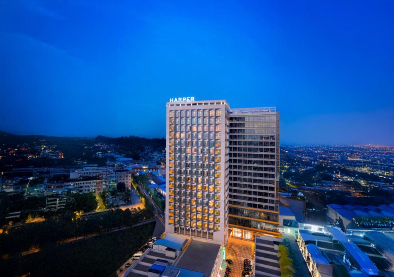 Harper Premier Nagoya Batam Hotel Екстериор снимка