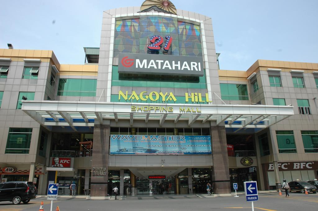 Harper Premier Nagoya Batam Hotel Екстериор снимка