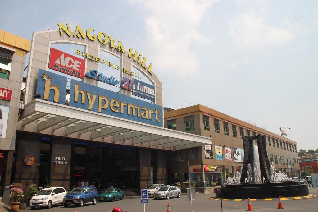 Harper Premier Nagoya Batam Hotel Екстериор снимка